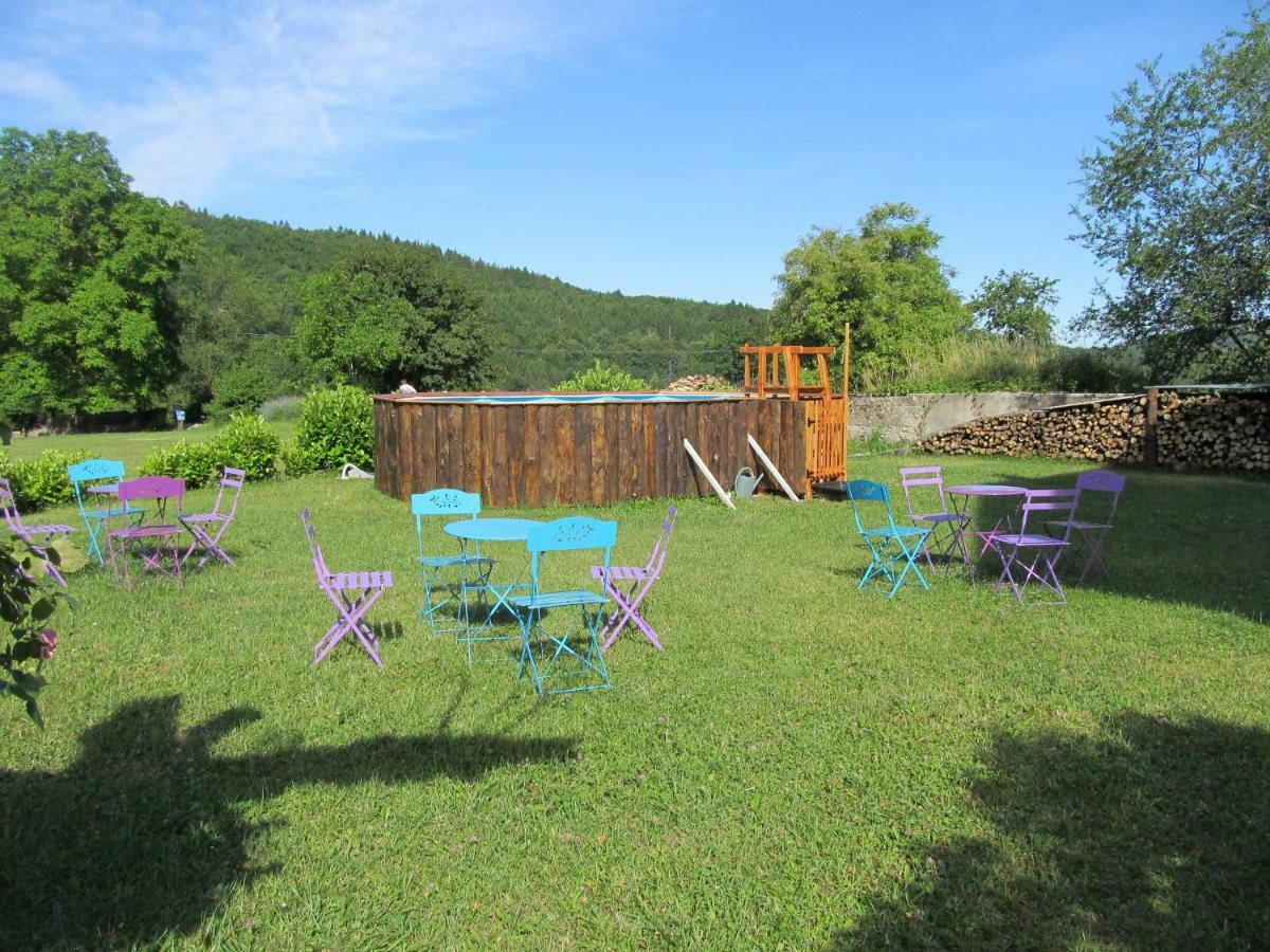 Goute La Vie Bed & Breakfast Marchamp Exterior photo